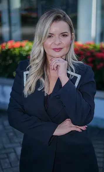 Dra. Rafaella Castro